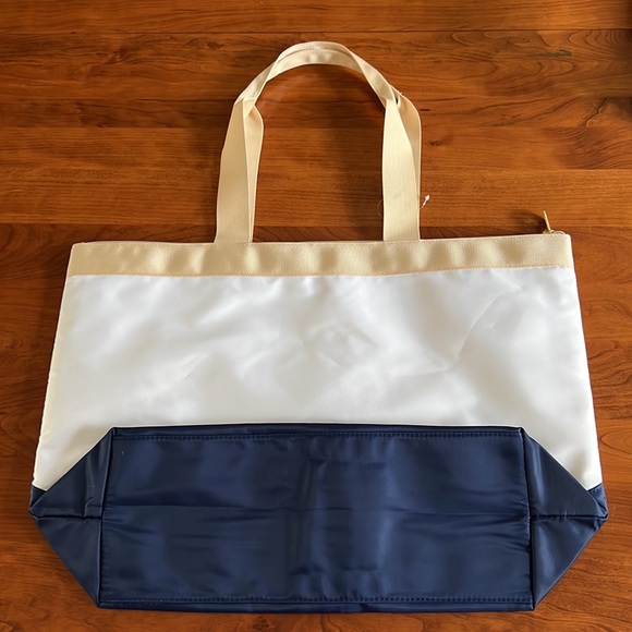 *NEW* Disney Wish Castaway Club Inaugural Sailings tote 2022 🚢 Disney Cruise - Picture 2 of 6